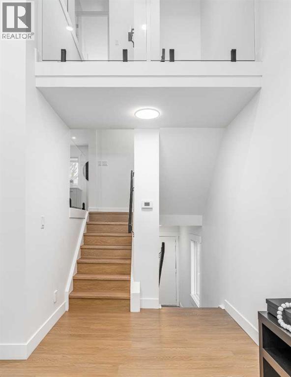 Single Family House 4 Level for Sale in   Silver Springs Drive NW Silver Springs Calgary 