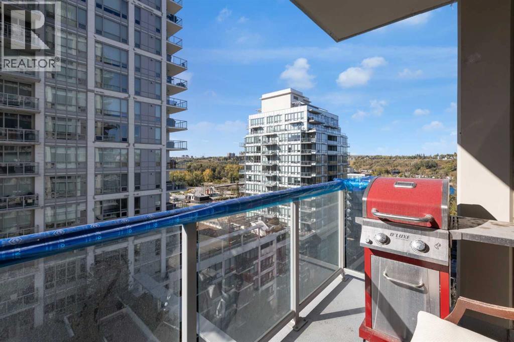 Single Family House for Sale in   Riverfront Avenue SW Chinatown Calgary 