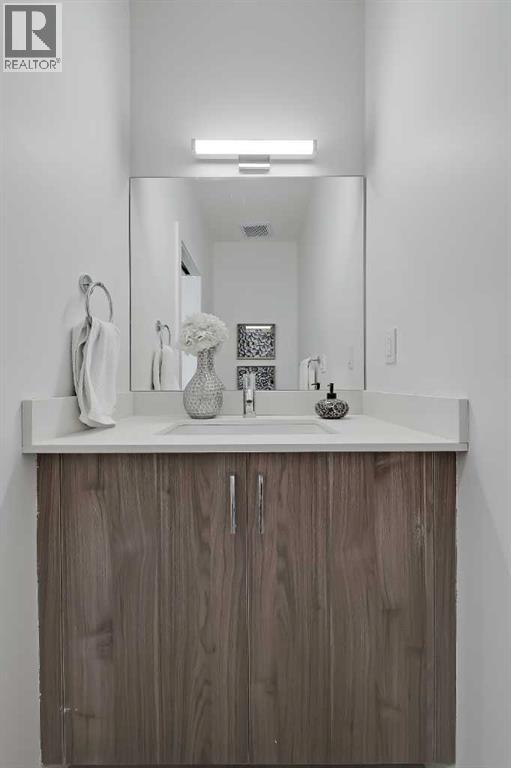 Single Family House for Sale in    Avenue NE Renfrew Calgary 