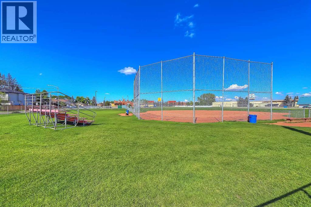 Single Family House for Sale in    Avenue NE Renfrew Calgary 