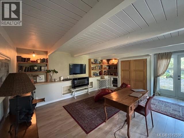 310 Woodland Dr, Salt Spring