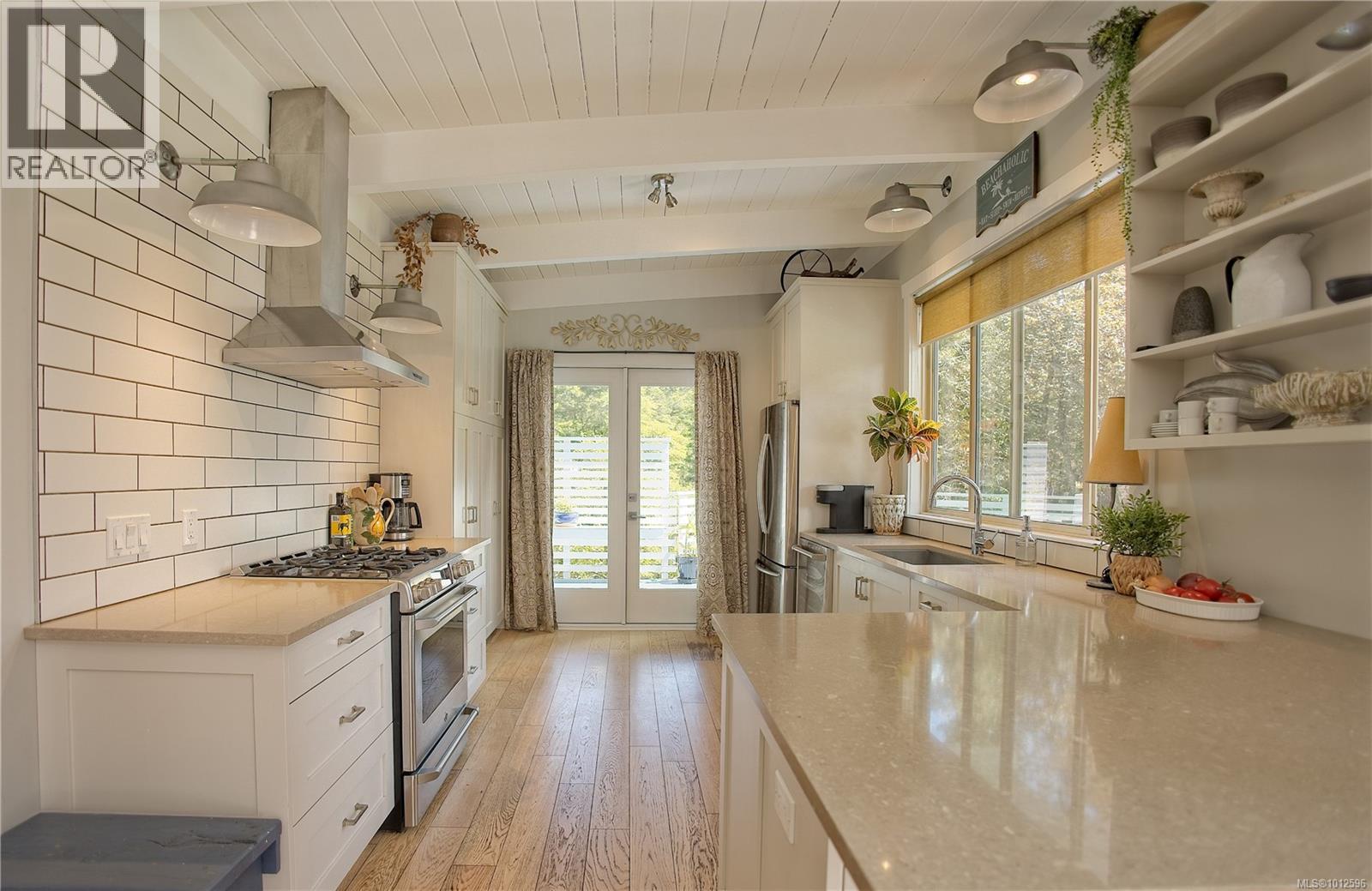 310 Woodland Dr, Salt Spring