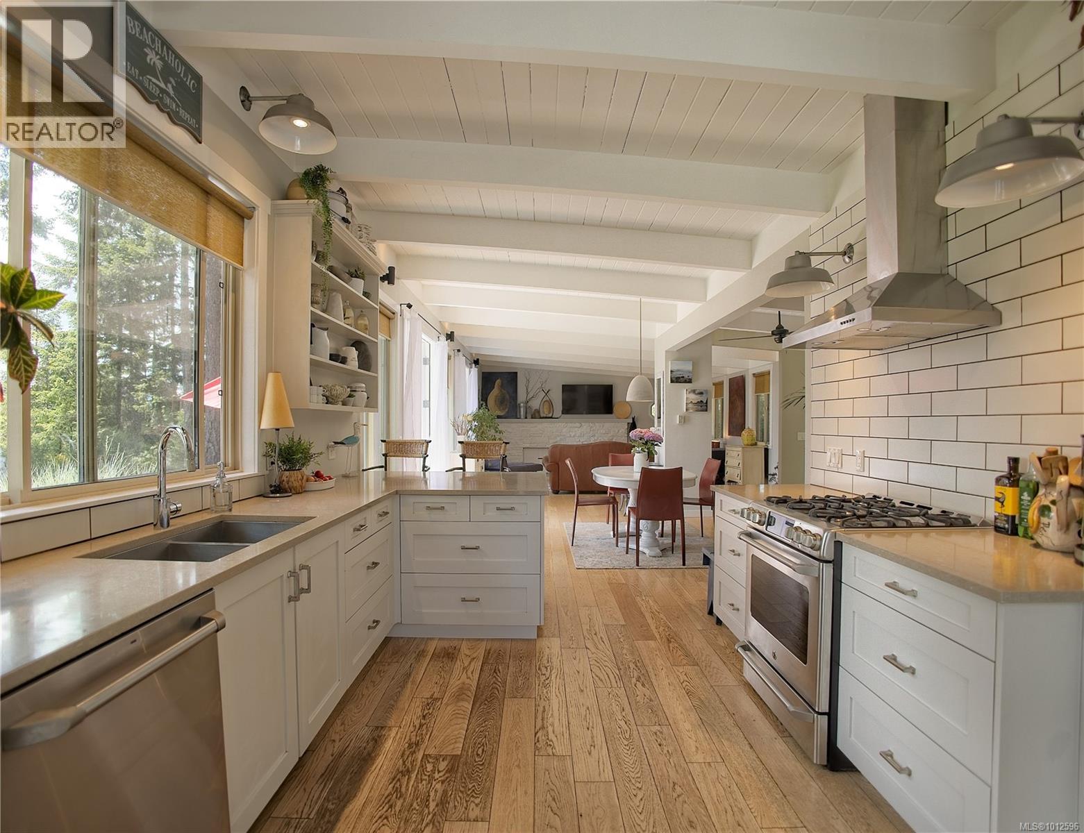 310 Woodland Dr, Salt Spring