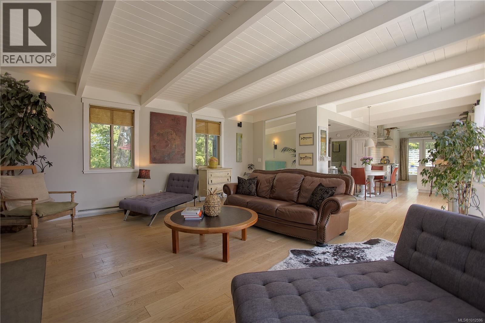 310 Woodland Dr, Salt Spring