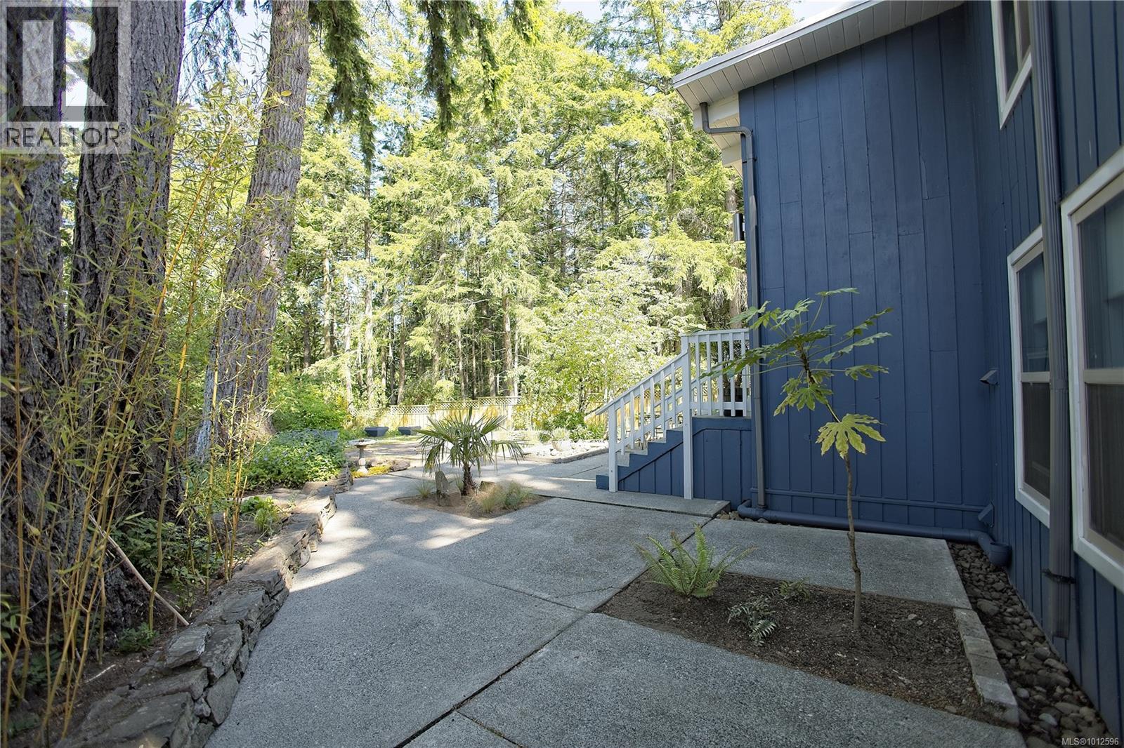 310 Woodland Dr, Salt Spring