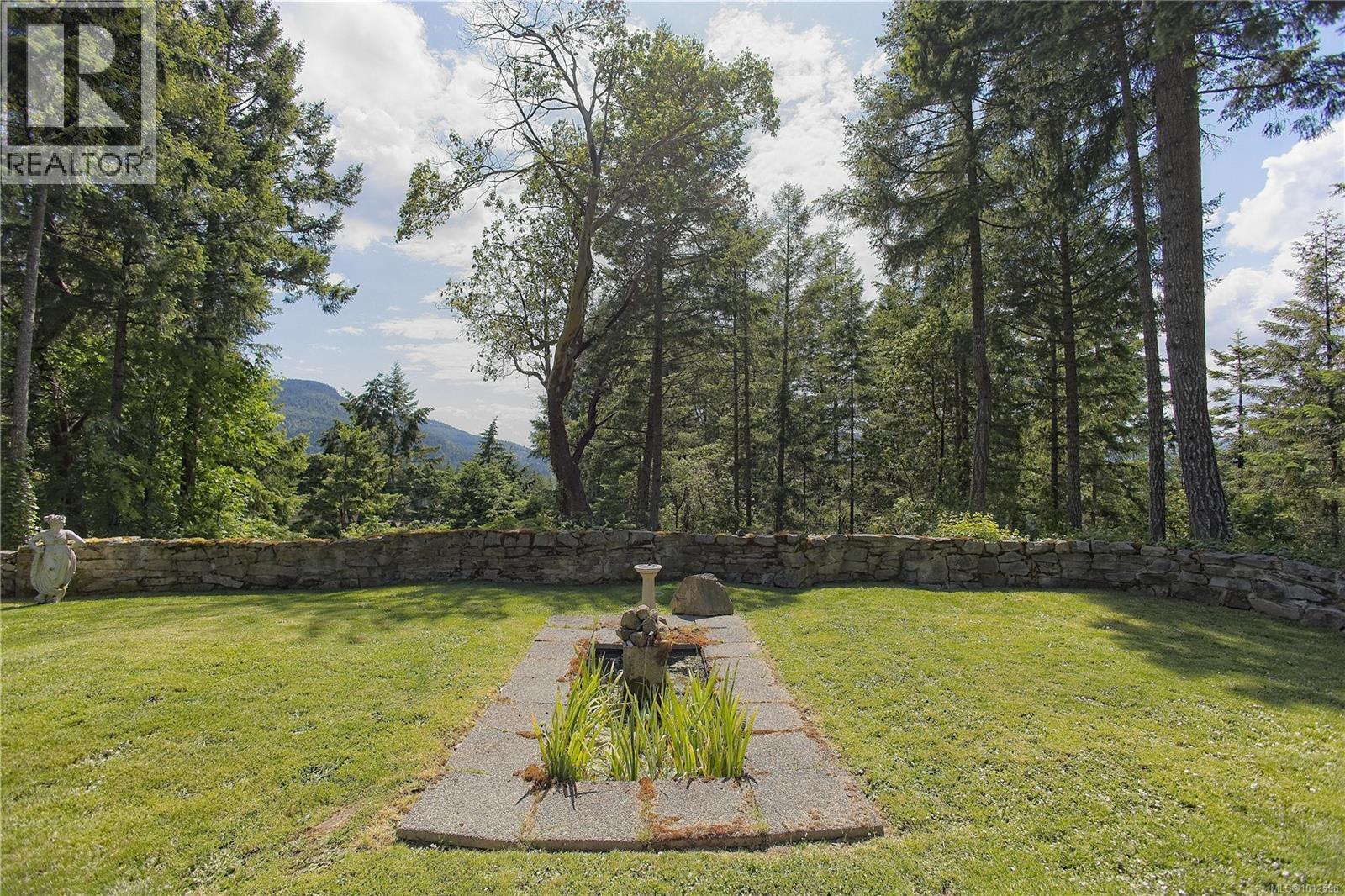 310 Woodland Dr, Salt Spring