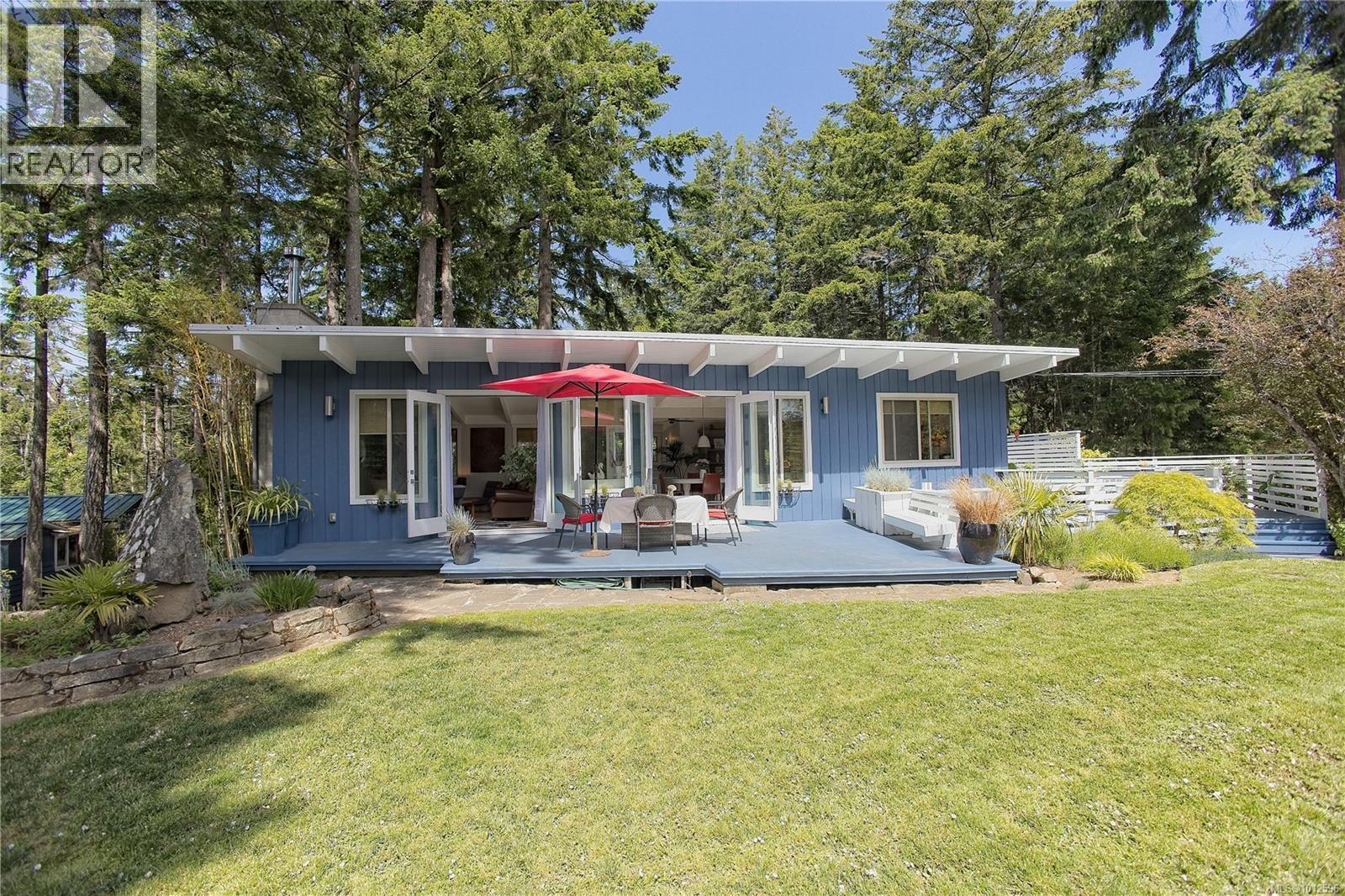310 Woodland Dr, Salt Spring