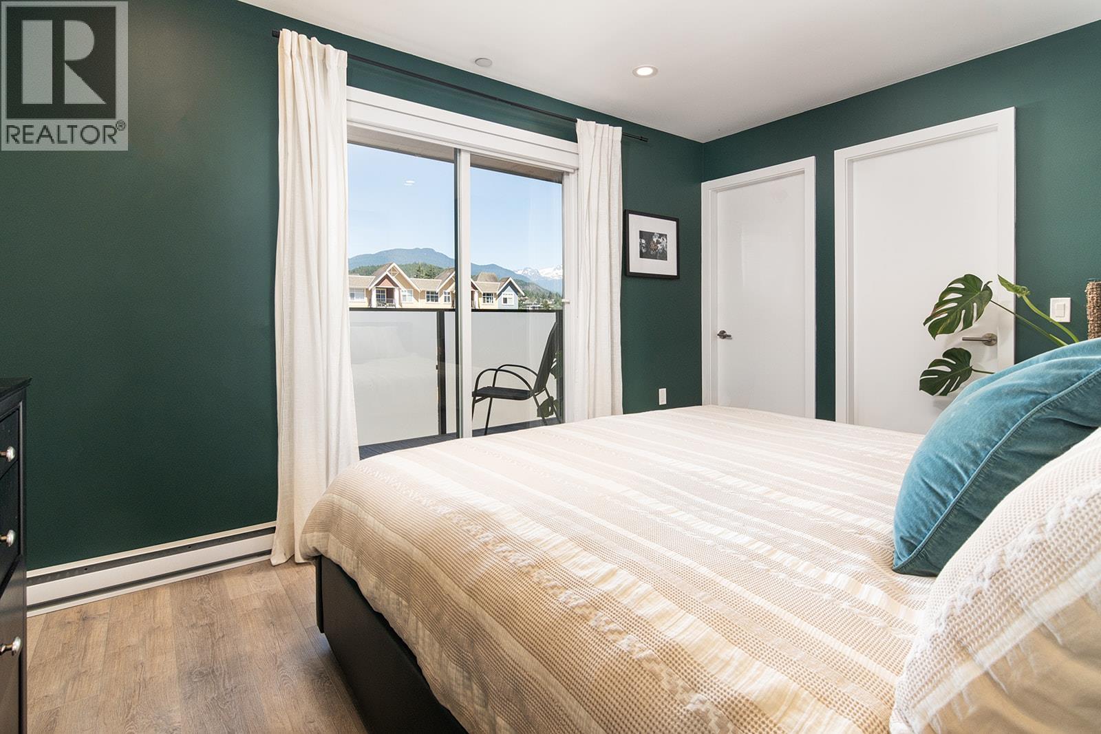 213 37842 THIRD AVENUE, Squamish