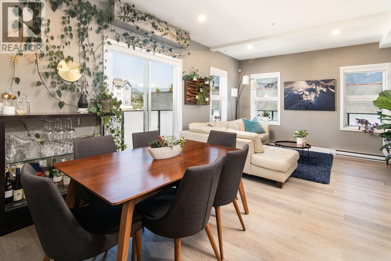 213 37842 THIRD AVENUE, Squamish