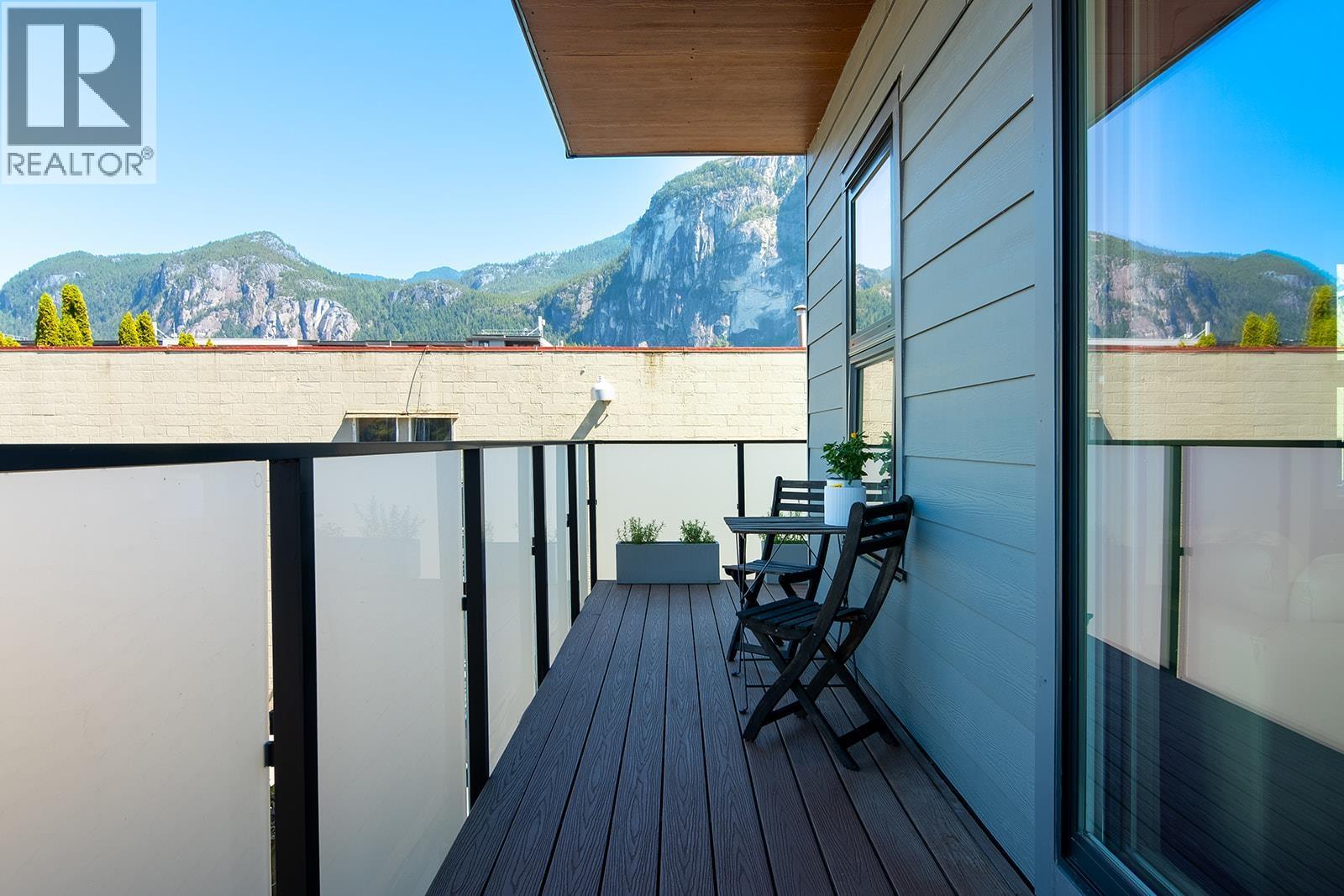 213 37842 THIRD AVENUE, Squamish