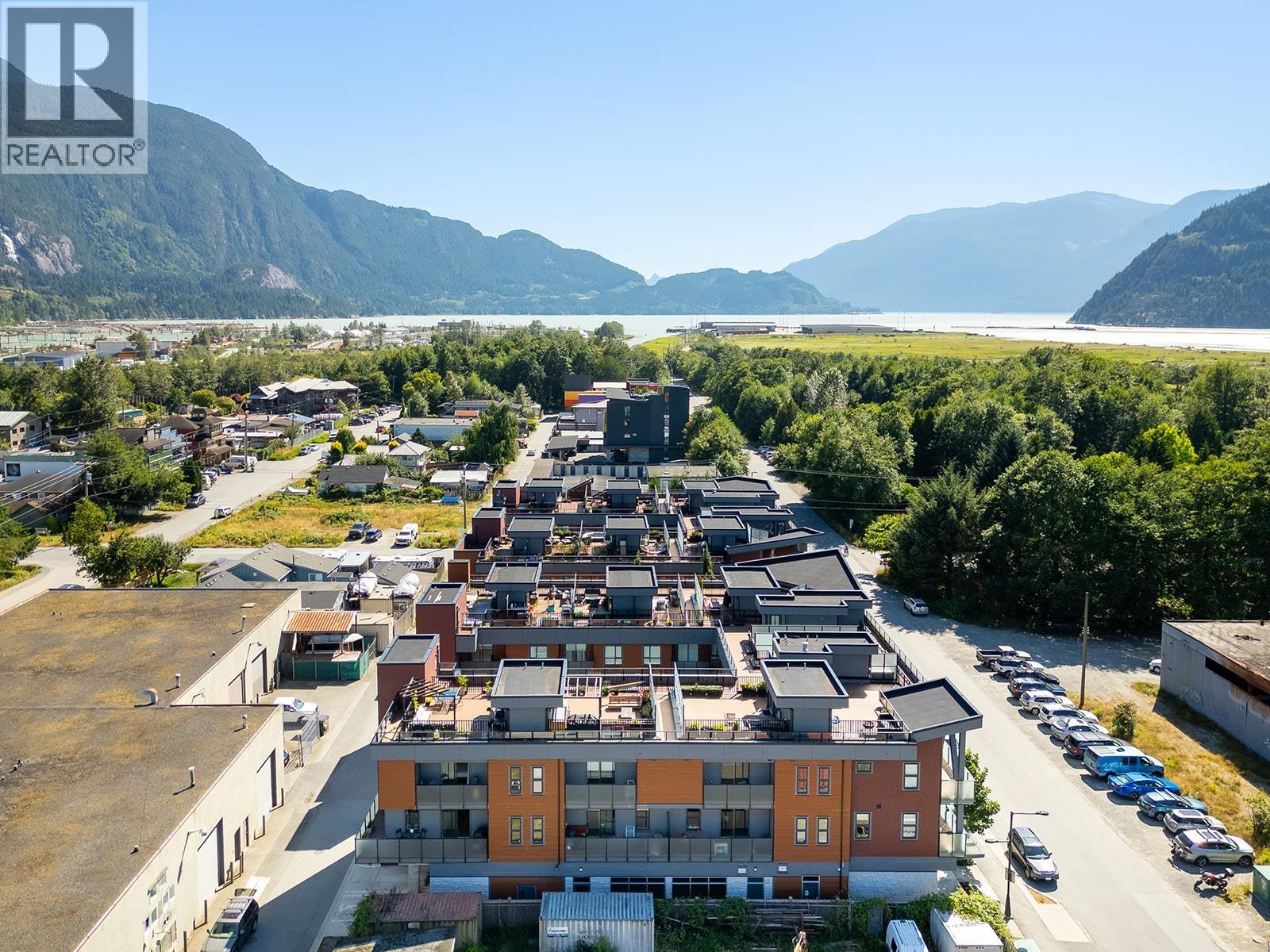 213 37842 THIRD AVENUE, Squamish