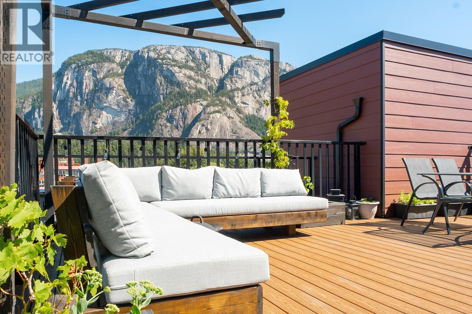 213 37842 THIRD AVENUE, Squamish