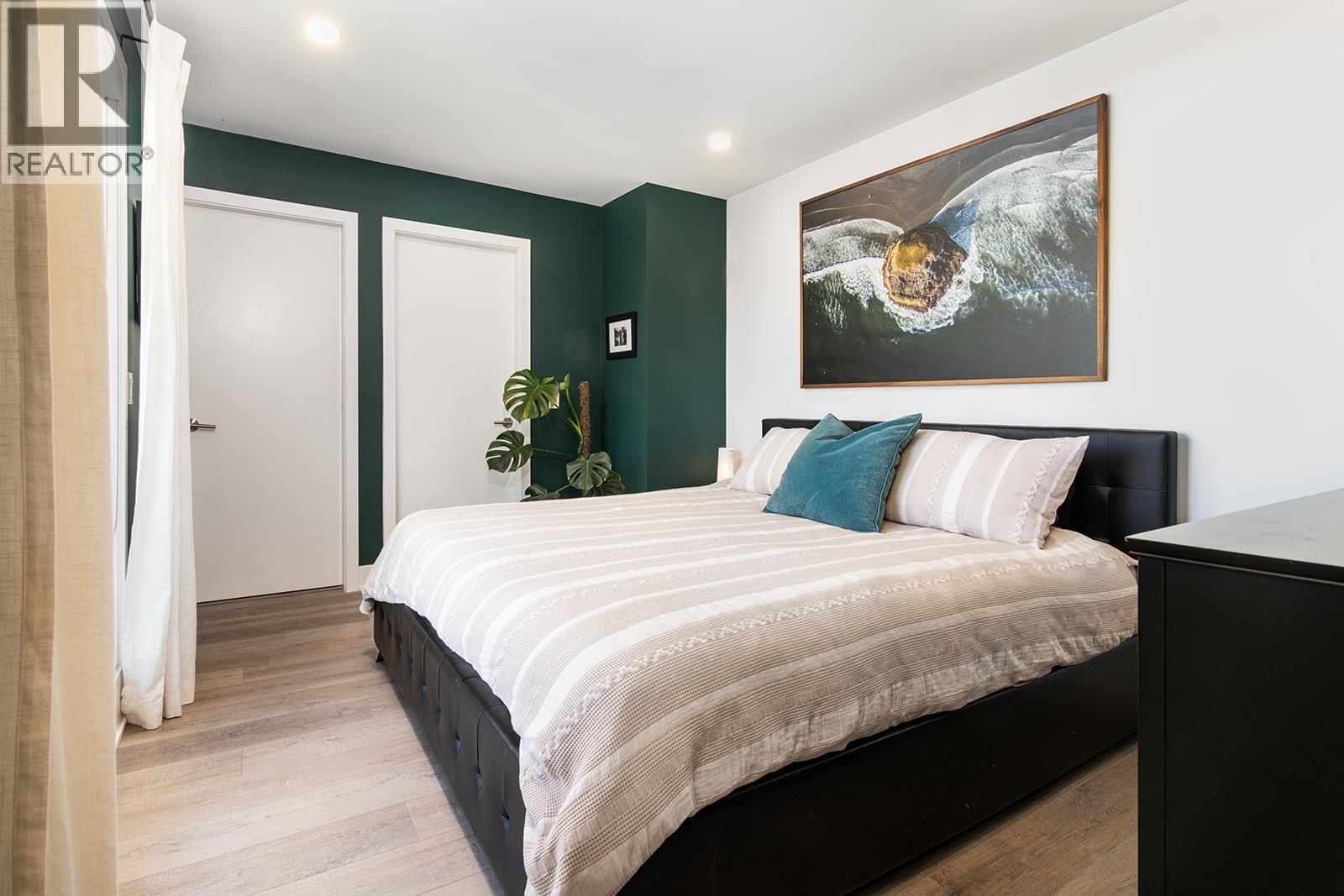 213 37842 THIRD AVENUE, Squamish