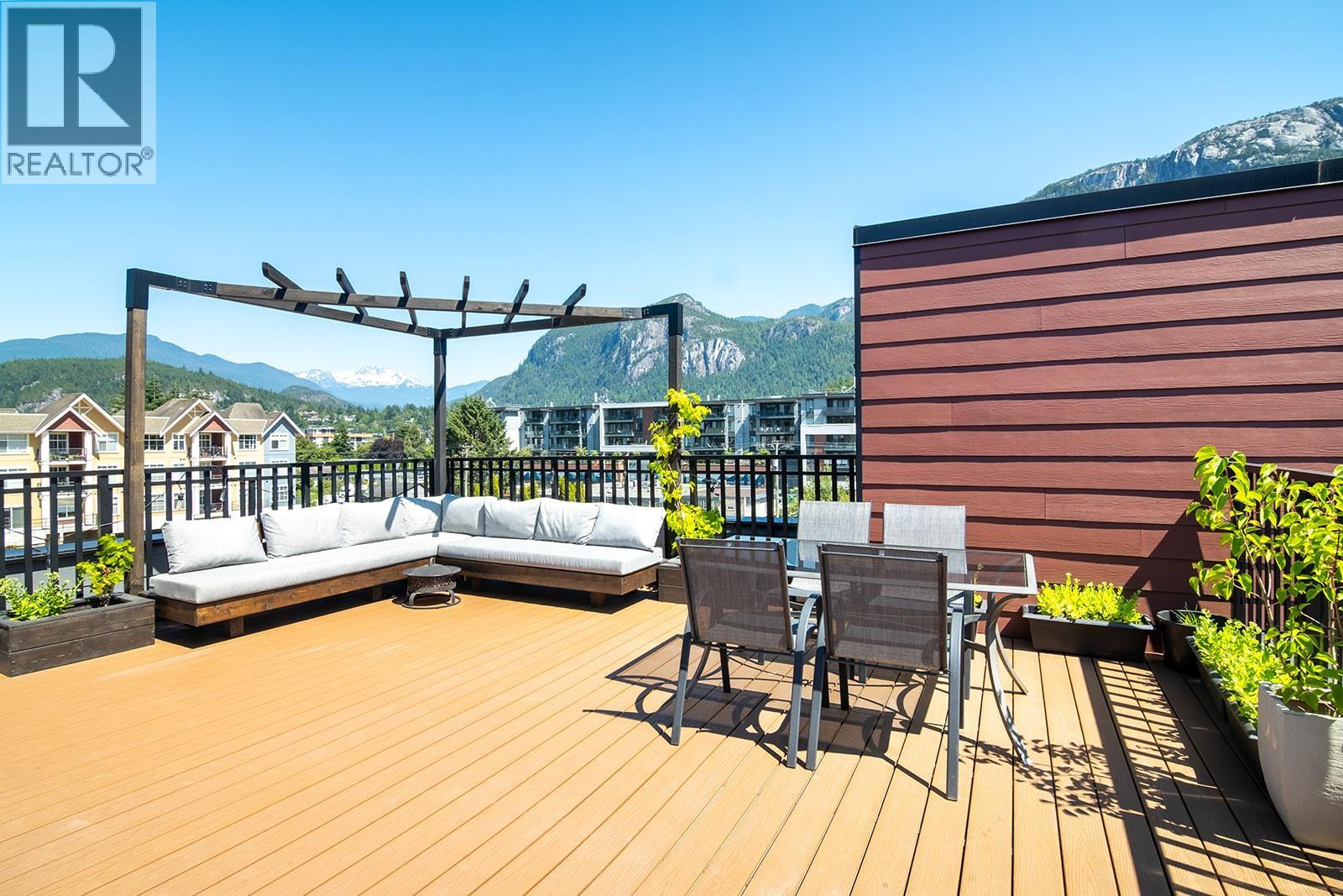 213 37842 THIRD AVENUE, Squamish