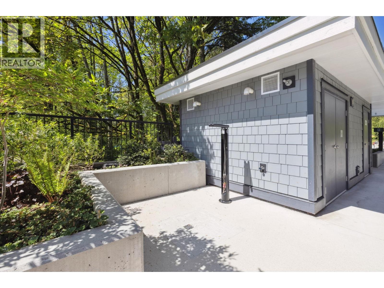 110 2045 HERITAGE PARK LANE, North Vancouver