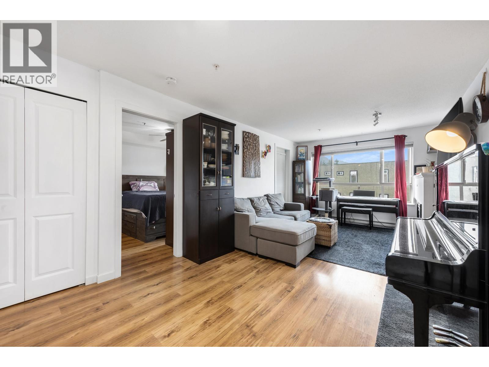 202 38003 SECOND AVENUE, Squamish