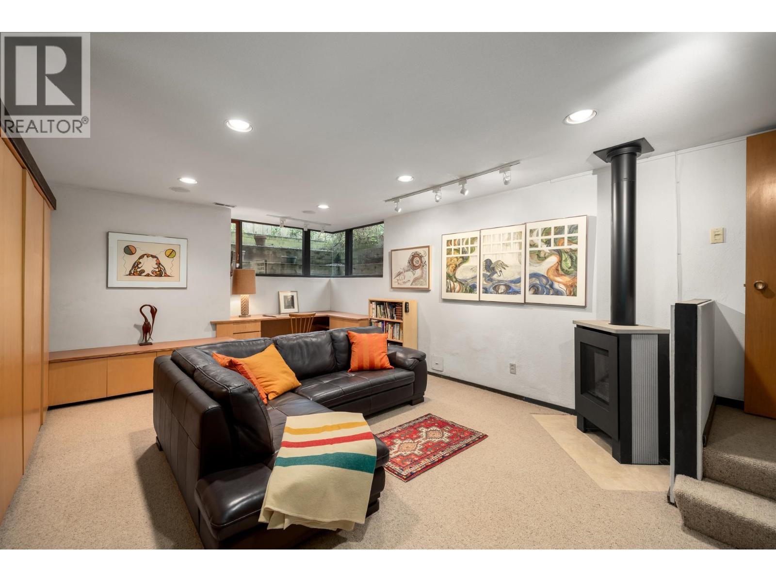6821 LAUREL STREET, Vancouver