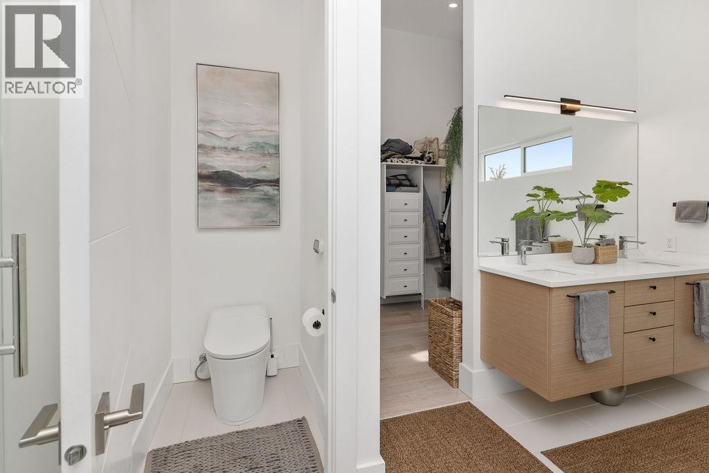 502 SPYGLASS PLACE, Gibsons