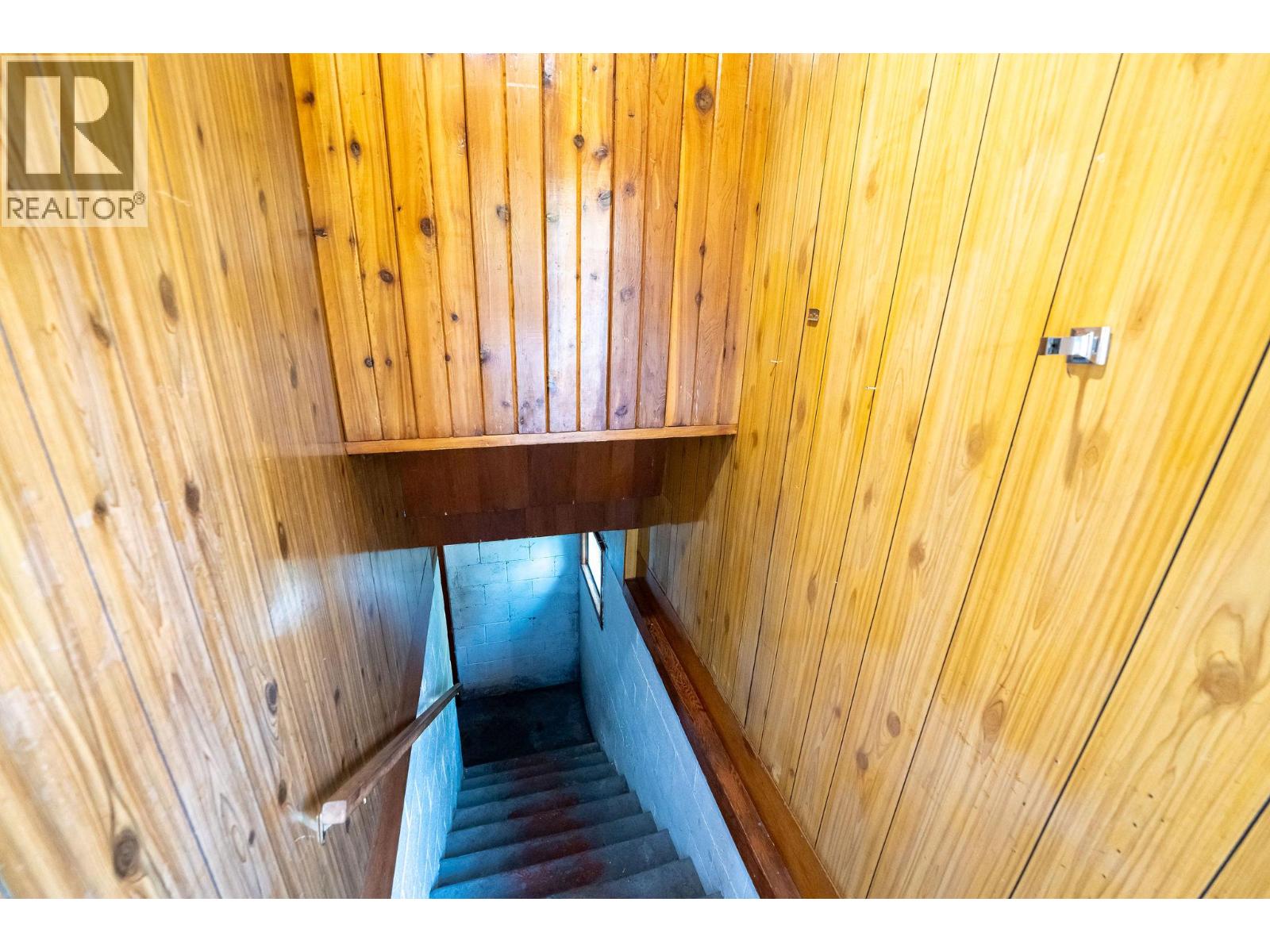 910 Second Street W, Revelstoke