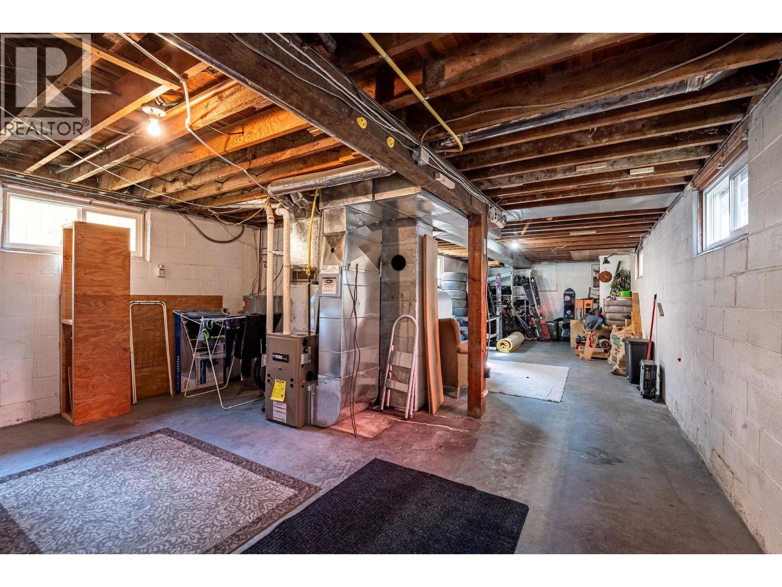 910 Second Street W, Revelstoke