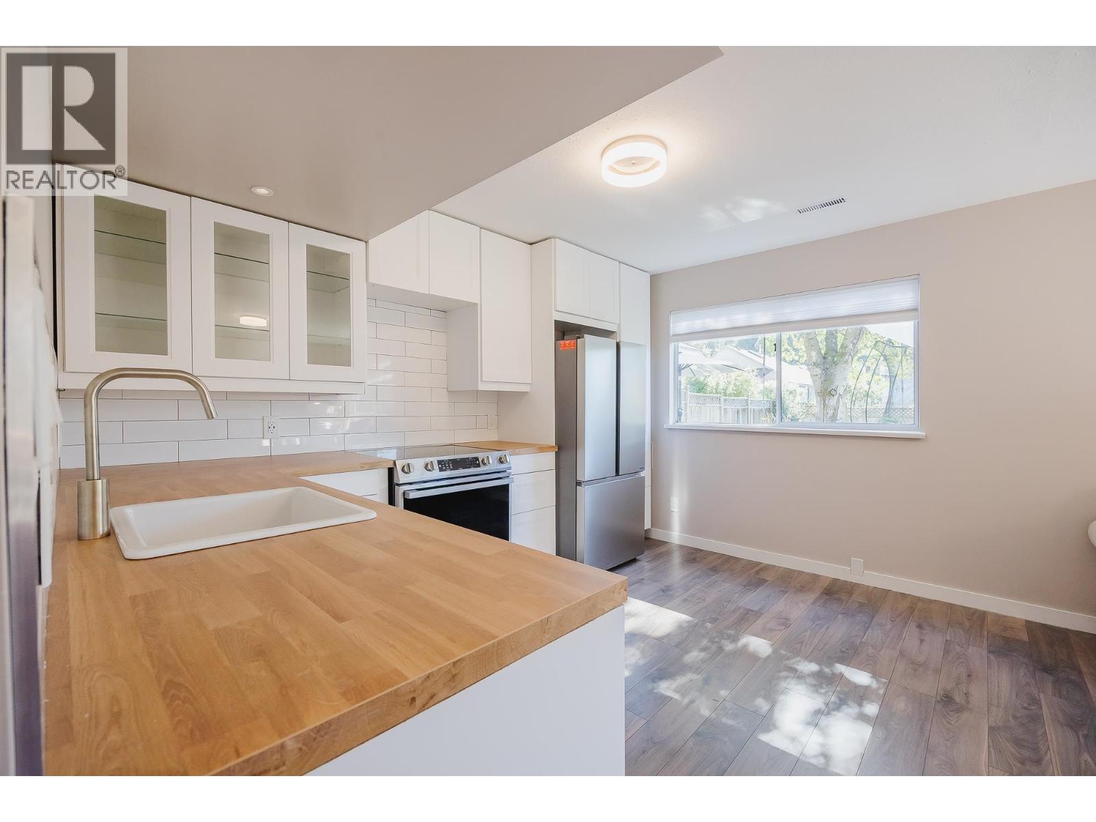 2276 MARSHALL AVENUE, Port Coquitlam