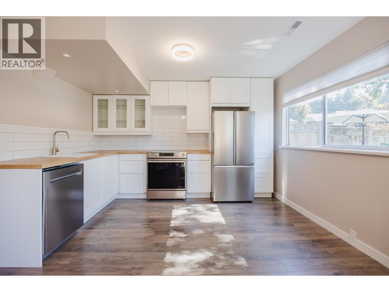 2276 MARSHALL AVENUE, Port Coquitlam