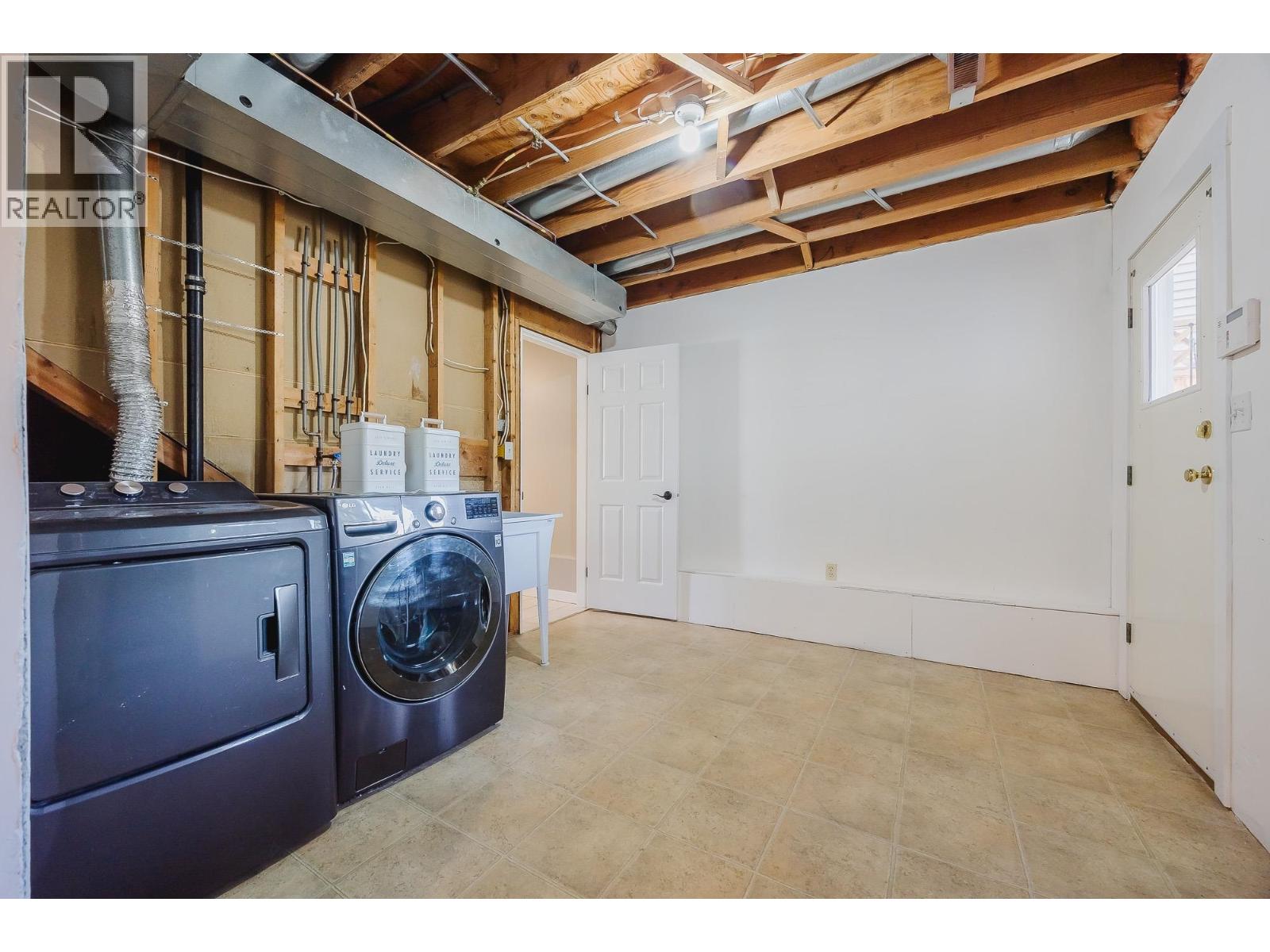 2276 MARSHALL AVENUE, Port Coquitlam