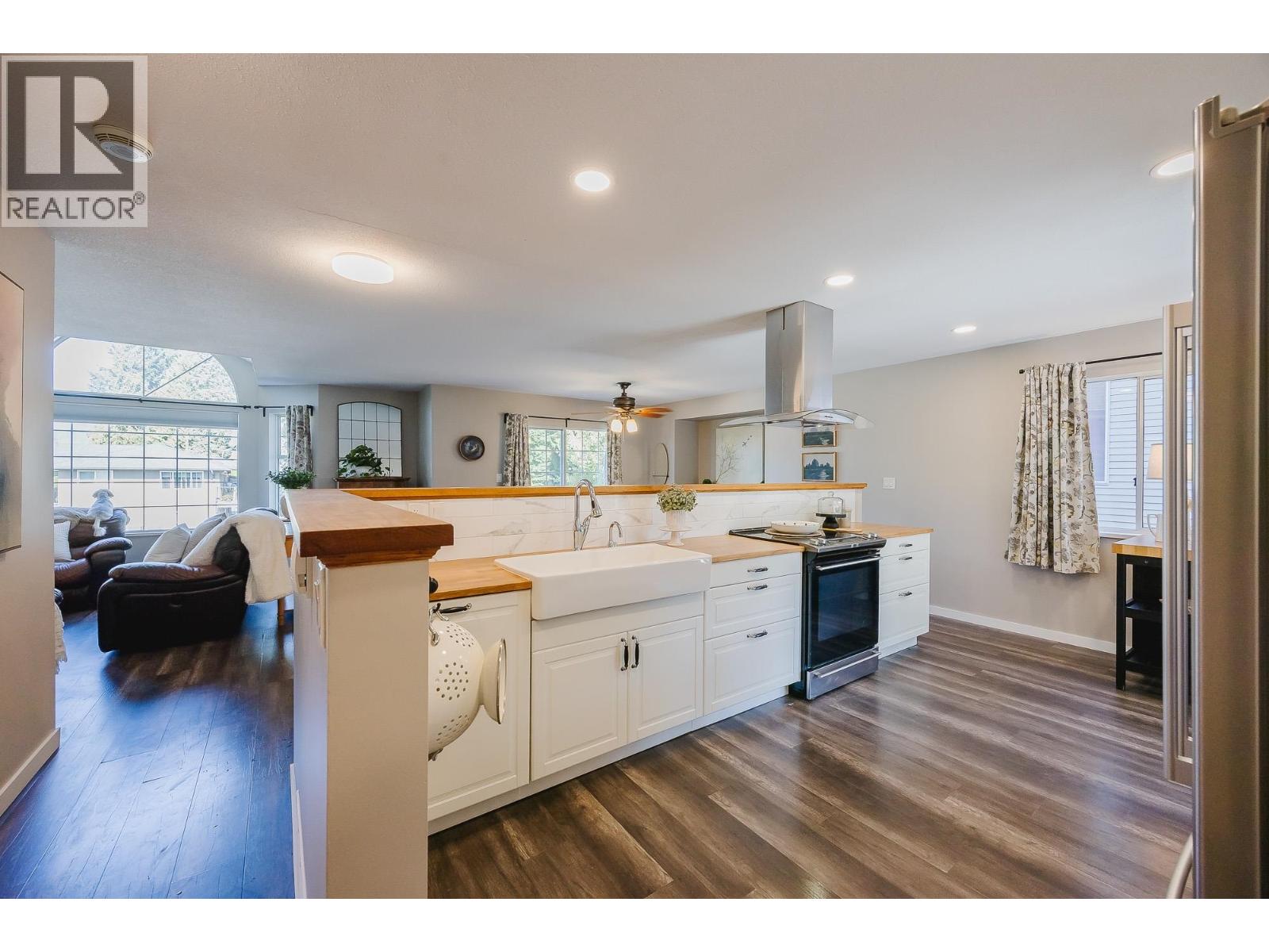 2276 MARSHALL AVENUE, Port Coquitlam