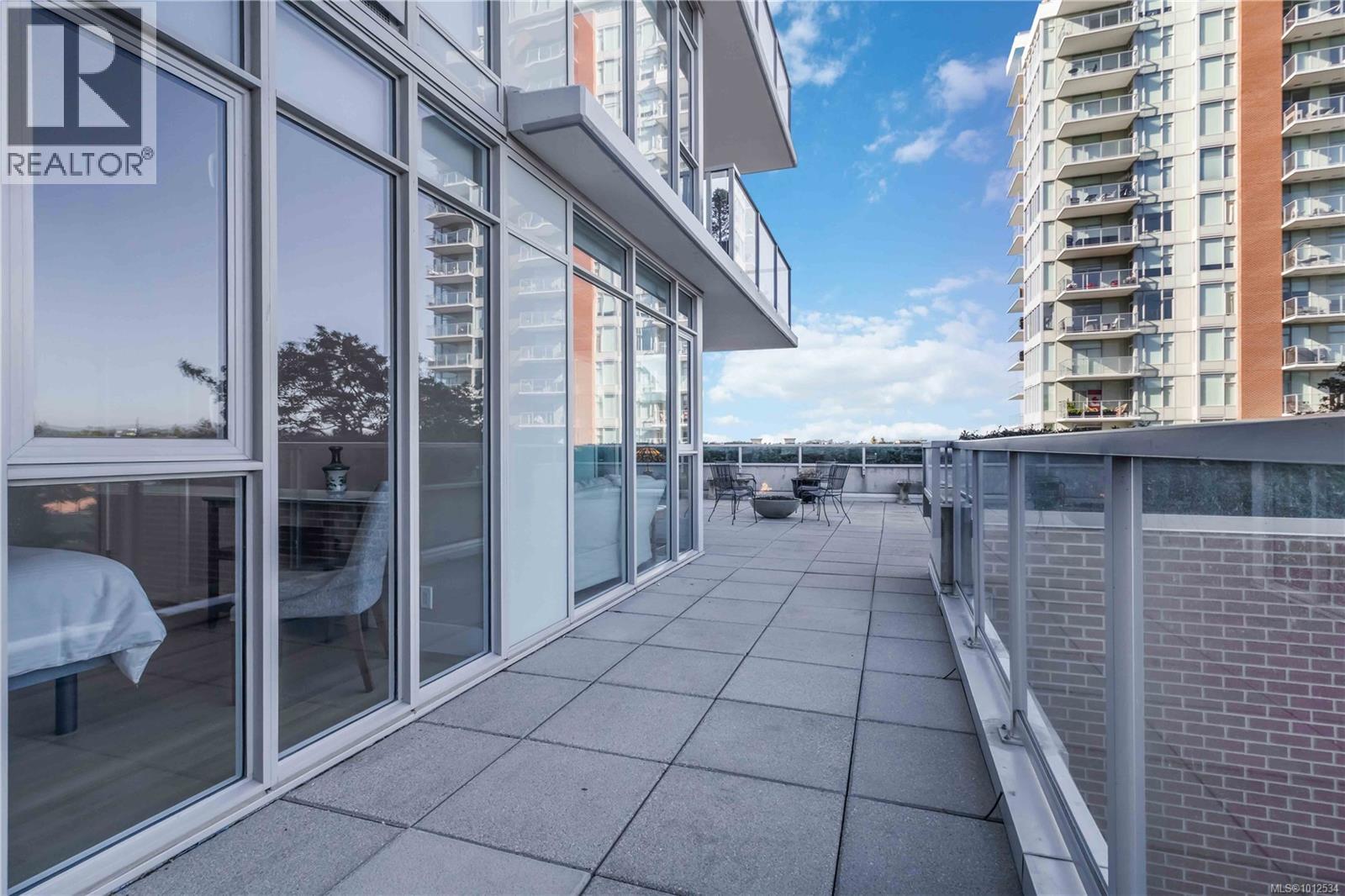 303 83 Saghalie Road, Victoria