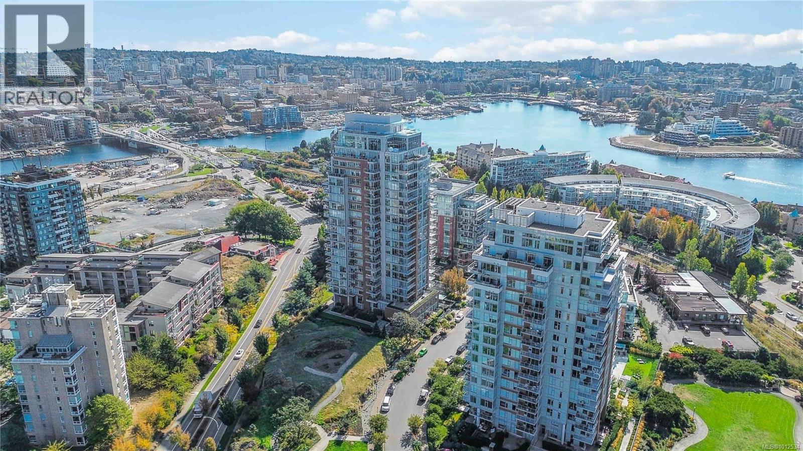 303 83 Saghalie Road, Victoria