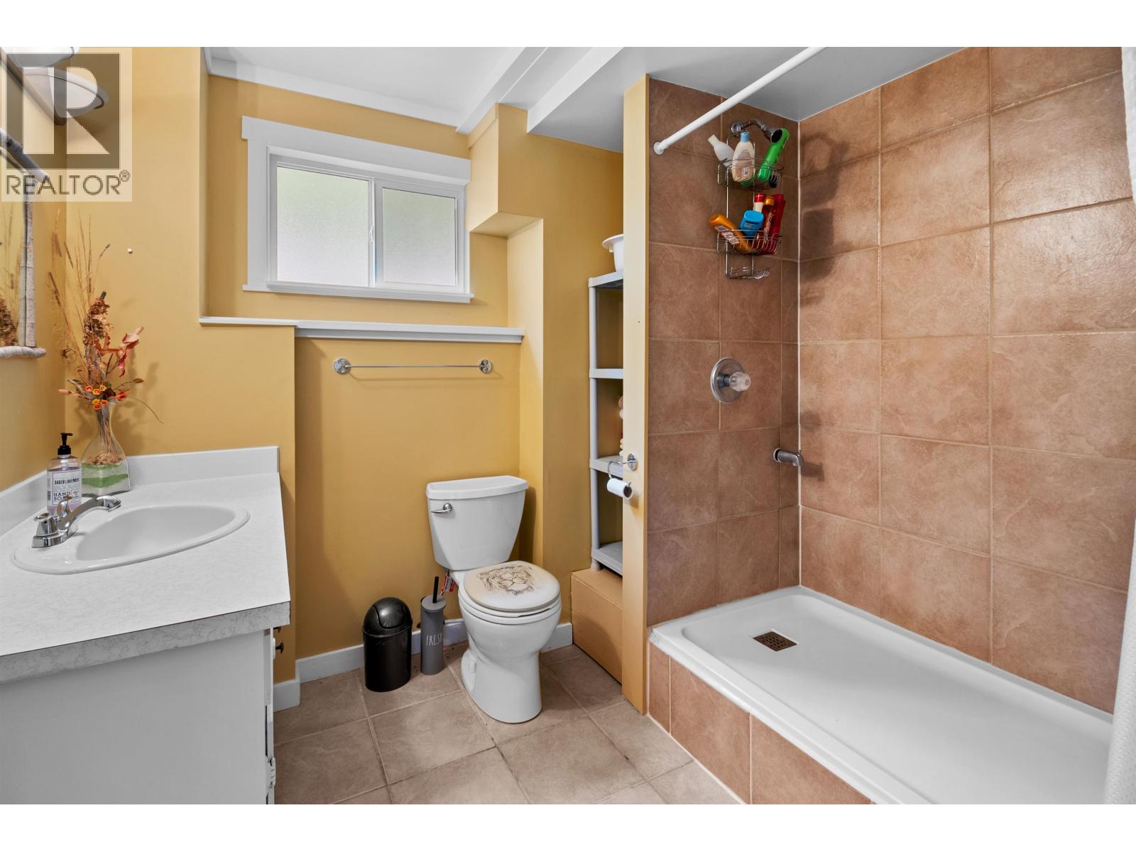 7267 SUMMIT ROAD, Canim Lake