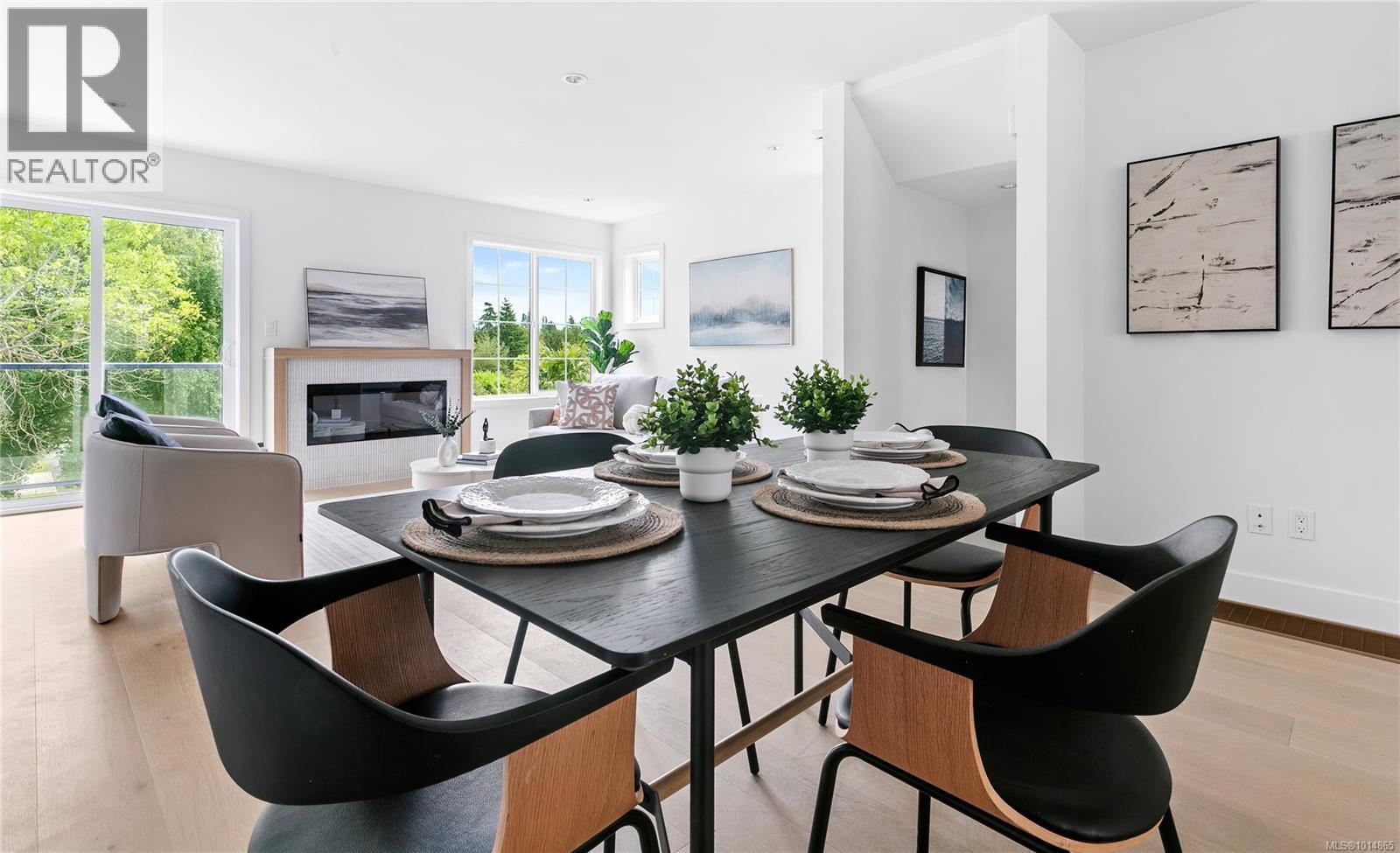 Unit 8 3907 Cedar Hill Rd, Saanich