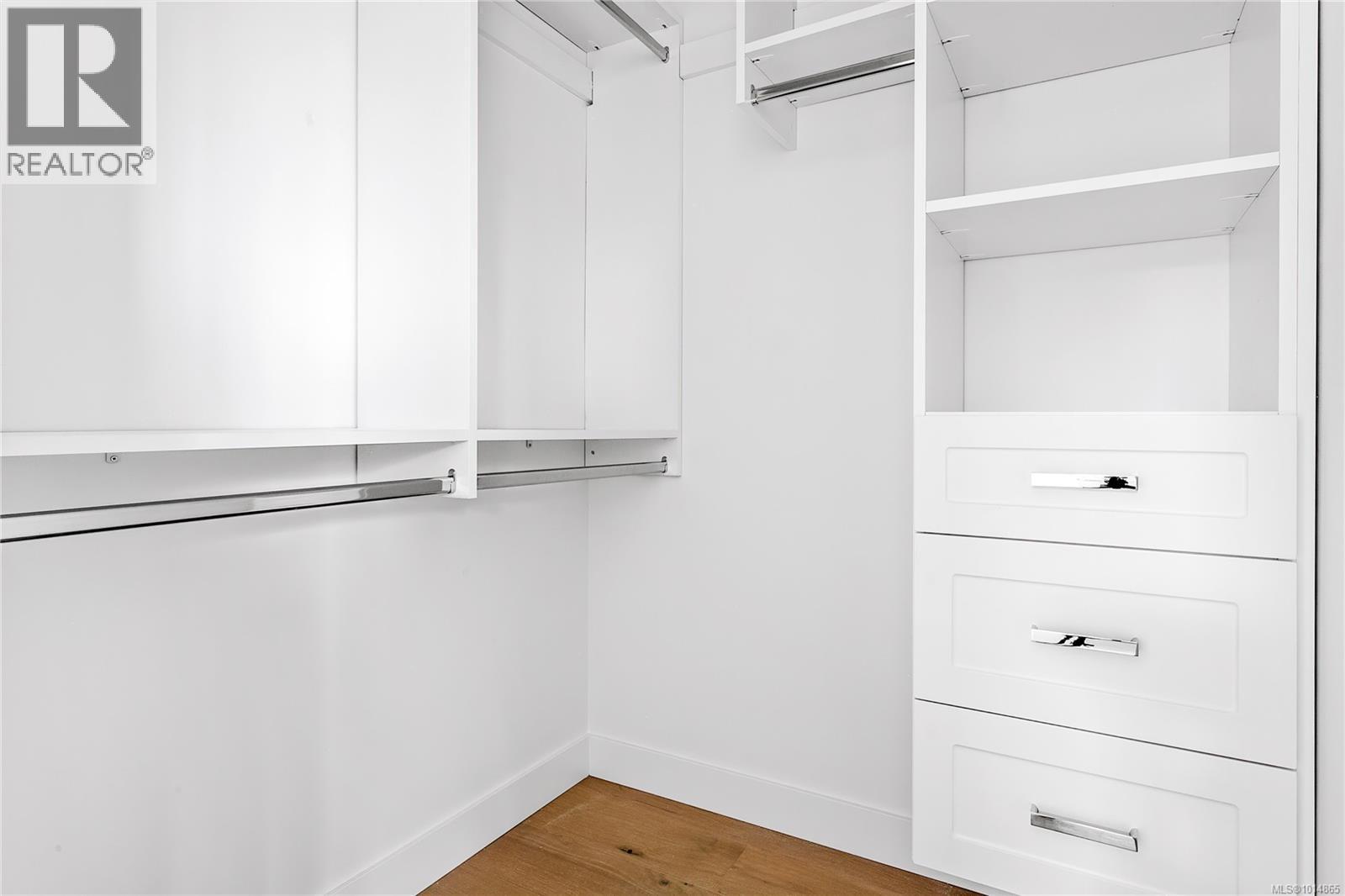 Unit 8 3907 Cedar Hill Rd, Saanich