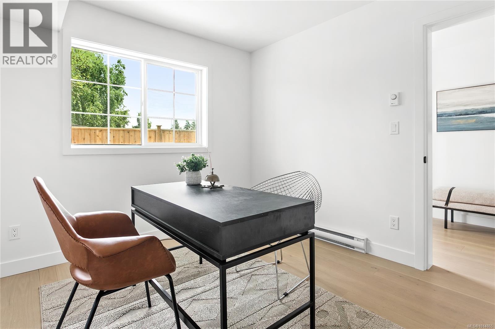 Unit 8 3907 Cedar Hill Rd, Saanich