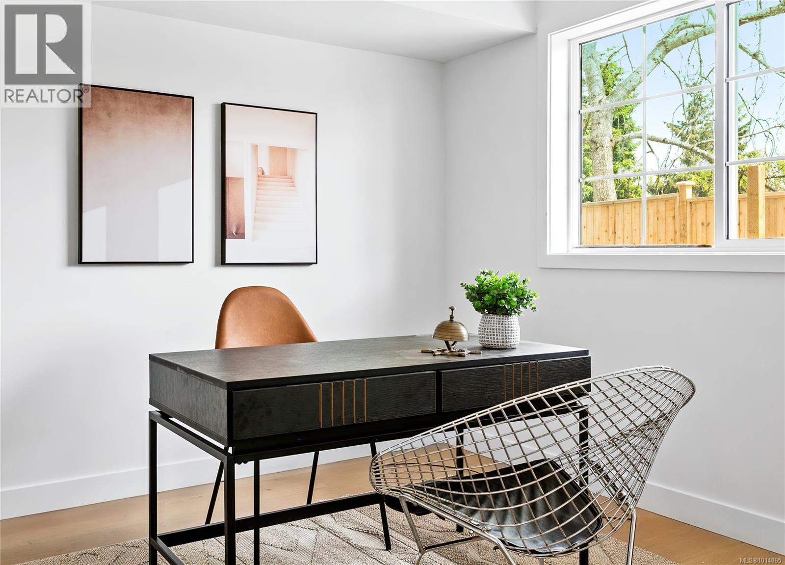 Unit 8 3907 Cedar Hill Rd, Saanich