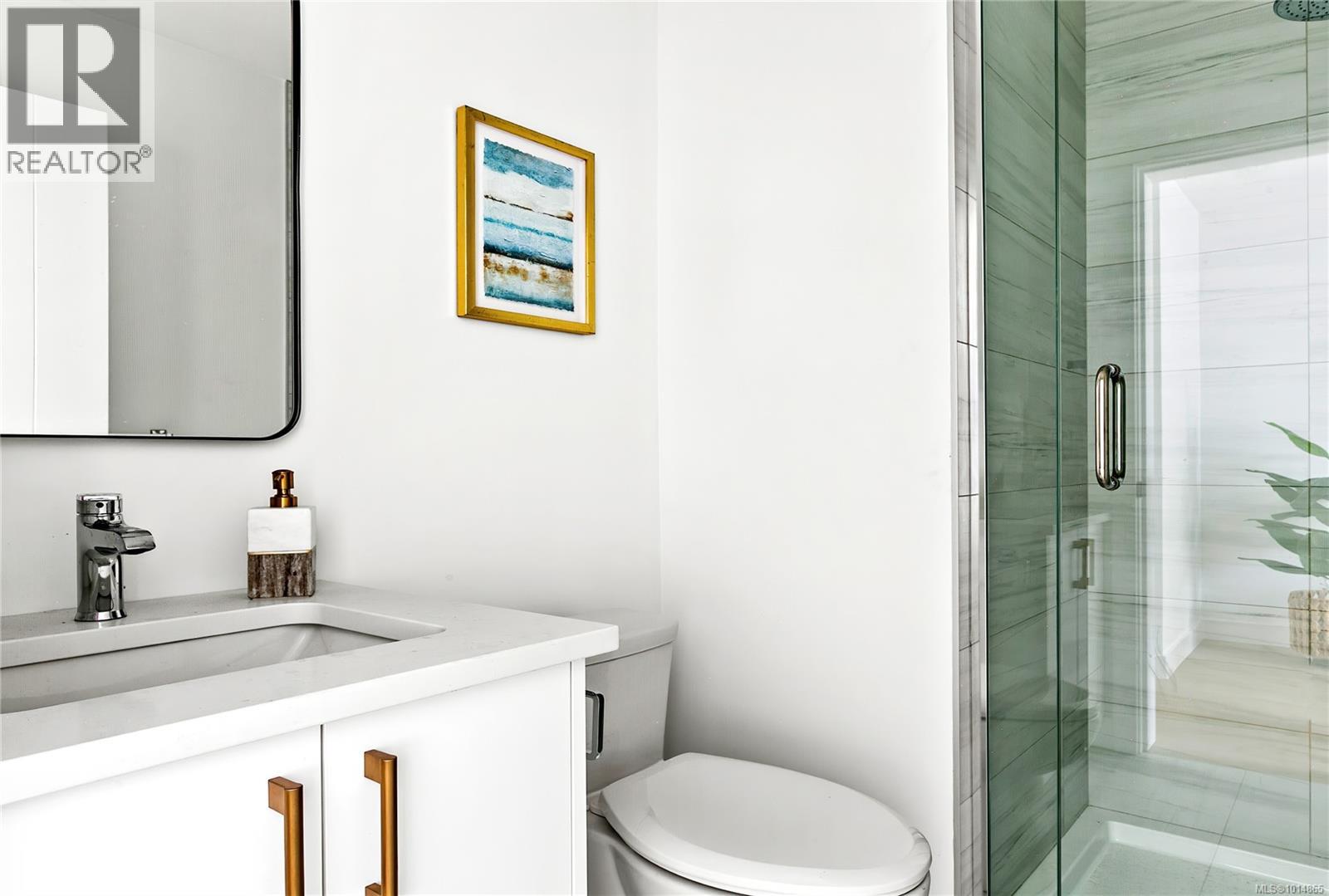 Unit 8 3907 Cedar Hill Rd, Saanich