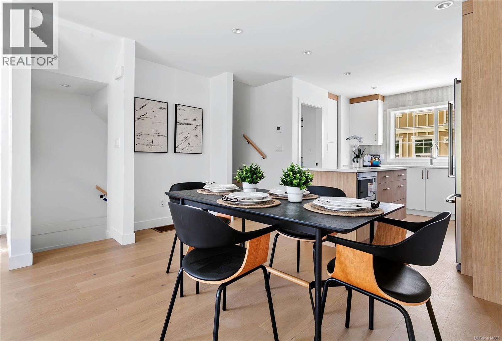 Unit 8 3907 Cedar Hill Rd, Saanich