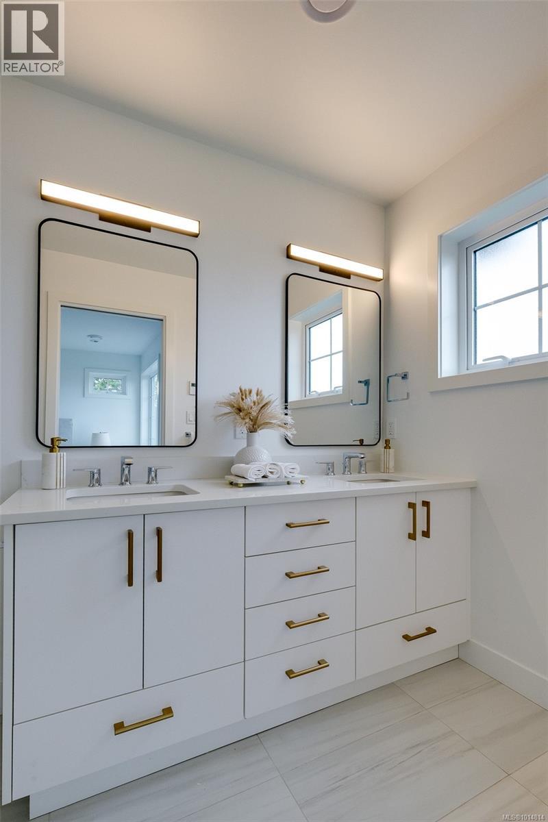 Unit 12 3907 Cedar Hill Rd, Saanich