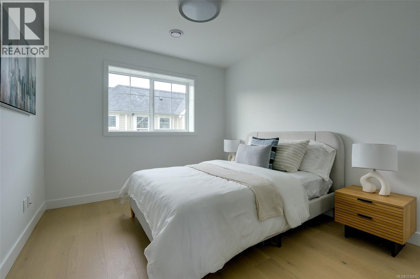 Unit 7 3907 Cedar Hill Rd, Saanich