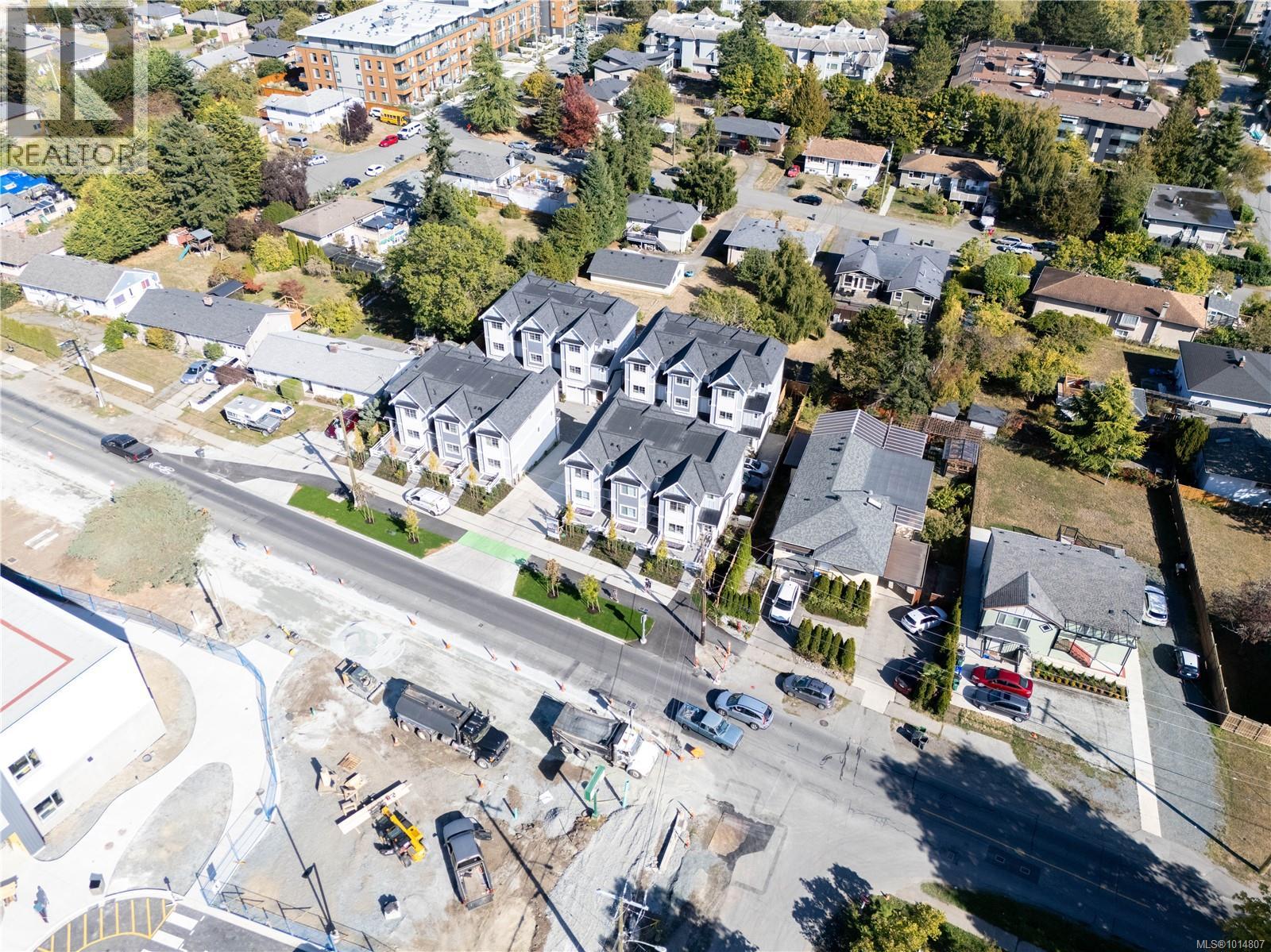 Unit 3 3907 Cedar Hill Rd, Saanich