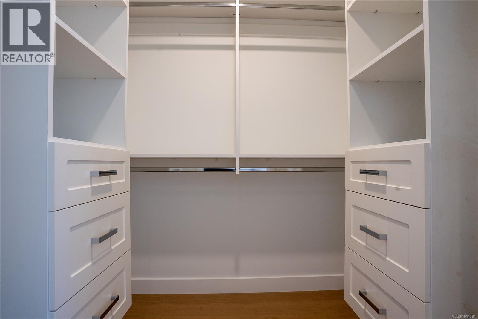 Unit 4 3907 Cedar Hill Rd, Saanich