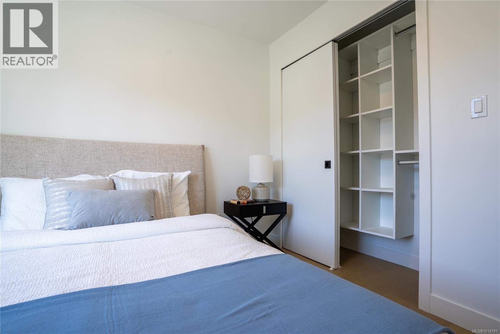 Unit 4 3907 Cedar Hill Rd, Saanich