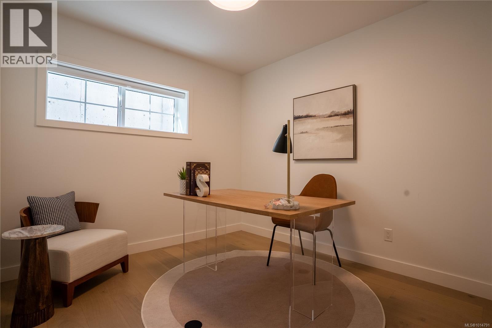 Unit 4 3907 Cedar Hill Rd, Saanich