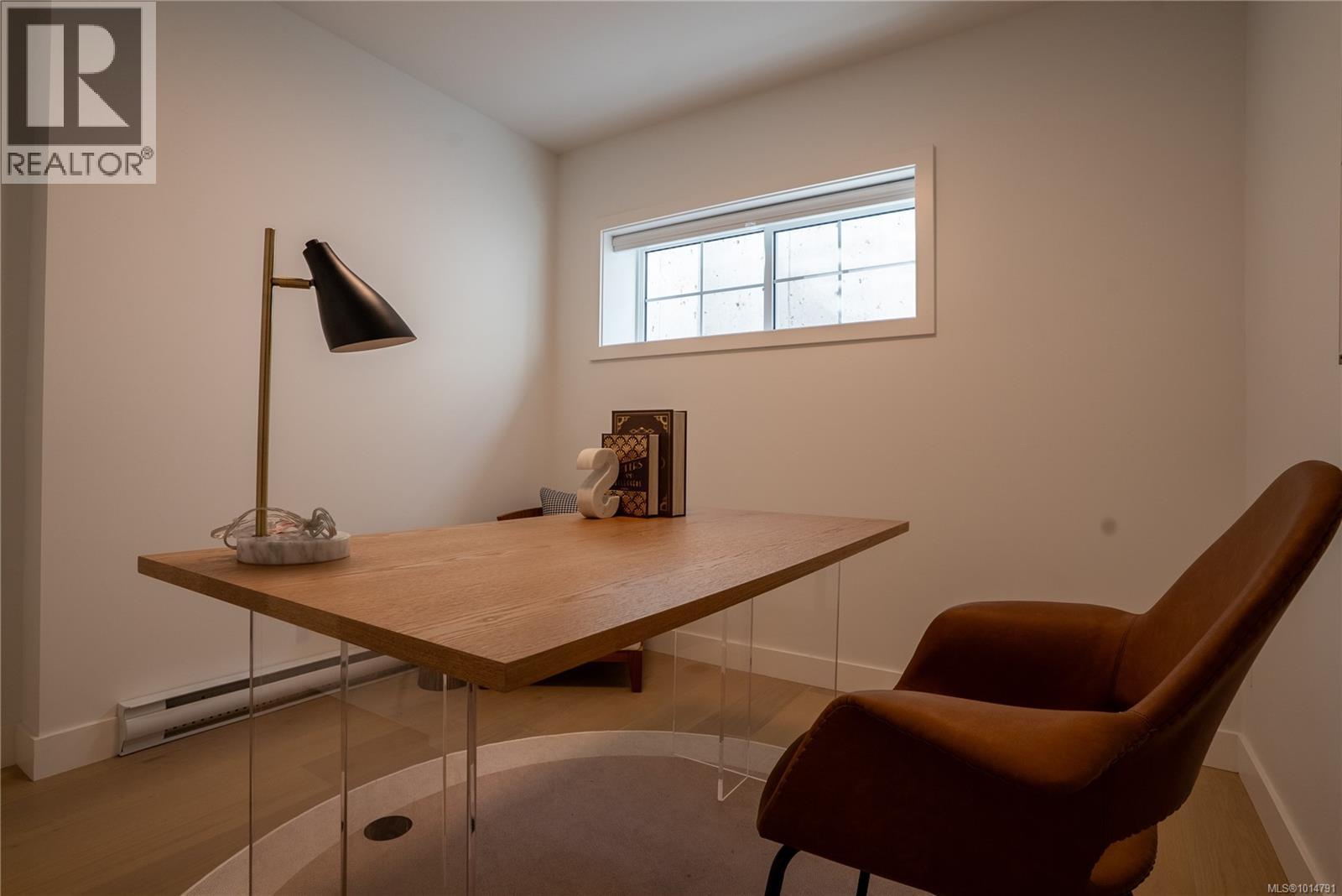 Unit 4 3907 Cedar Hill Rd, Saanich