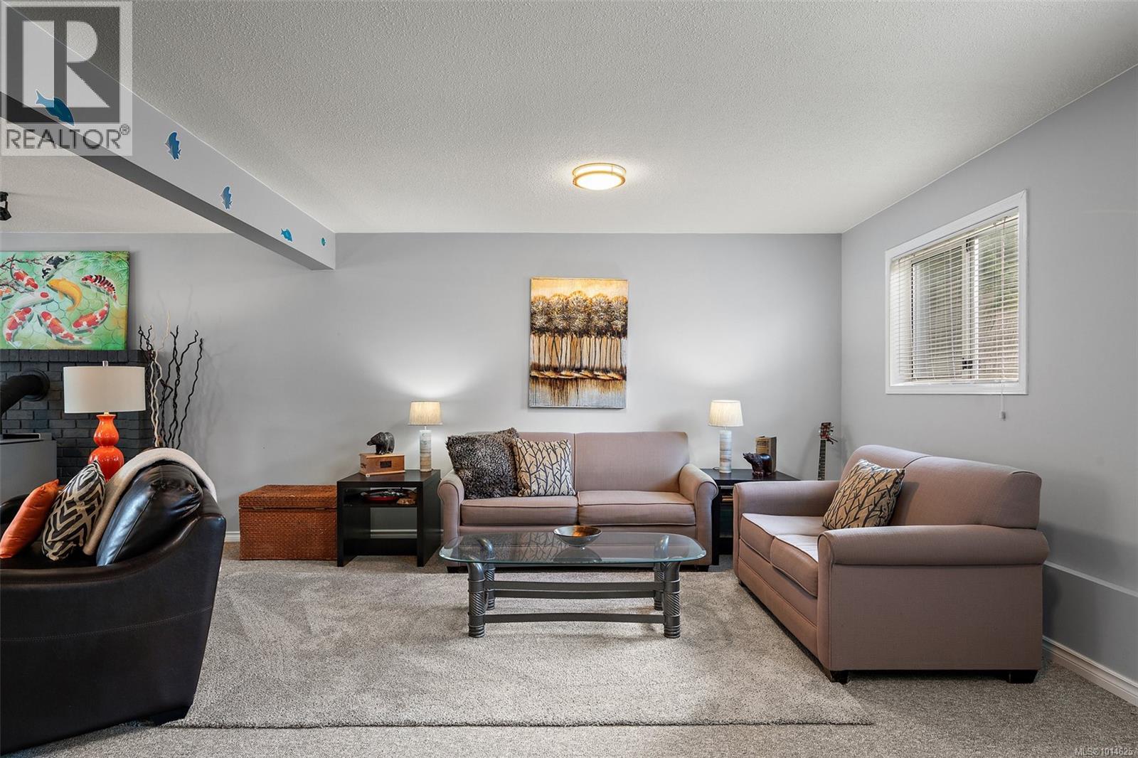 6877 Philip Rd, Lantzville