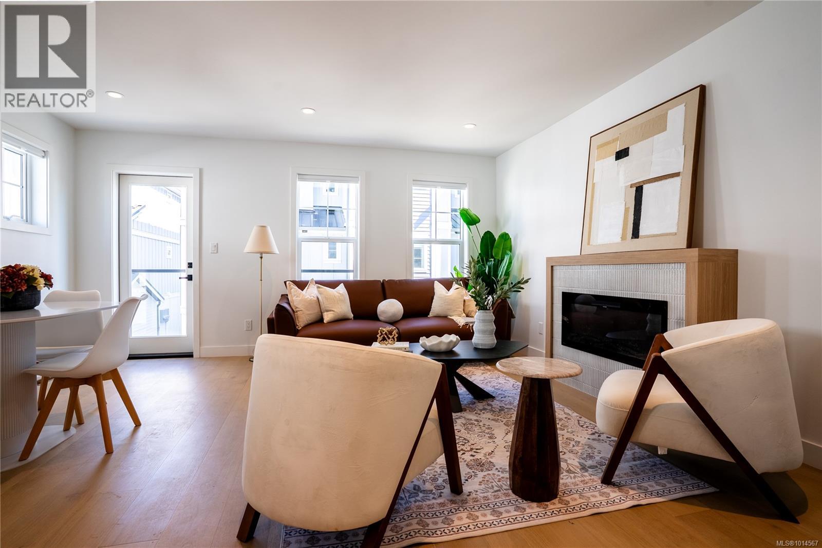 Unit 5 3907 Cedar Hill Rd, Saanich