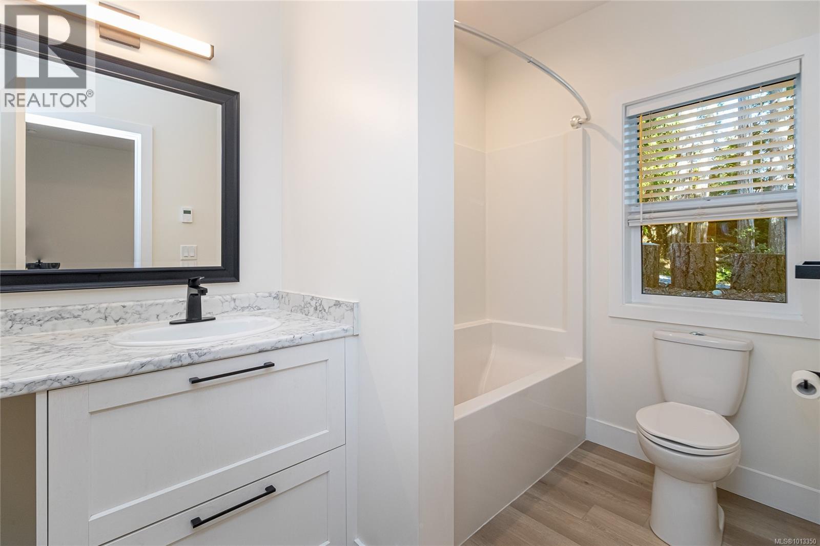 6301 Quail Peak Pl, Sooke