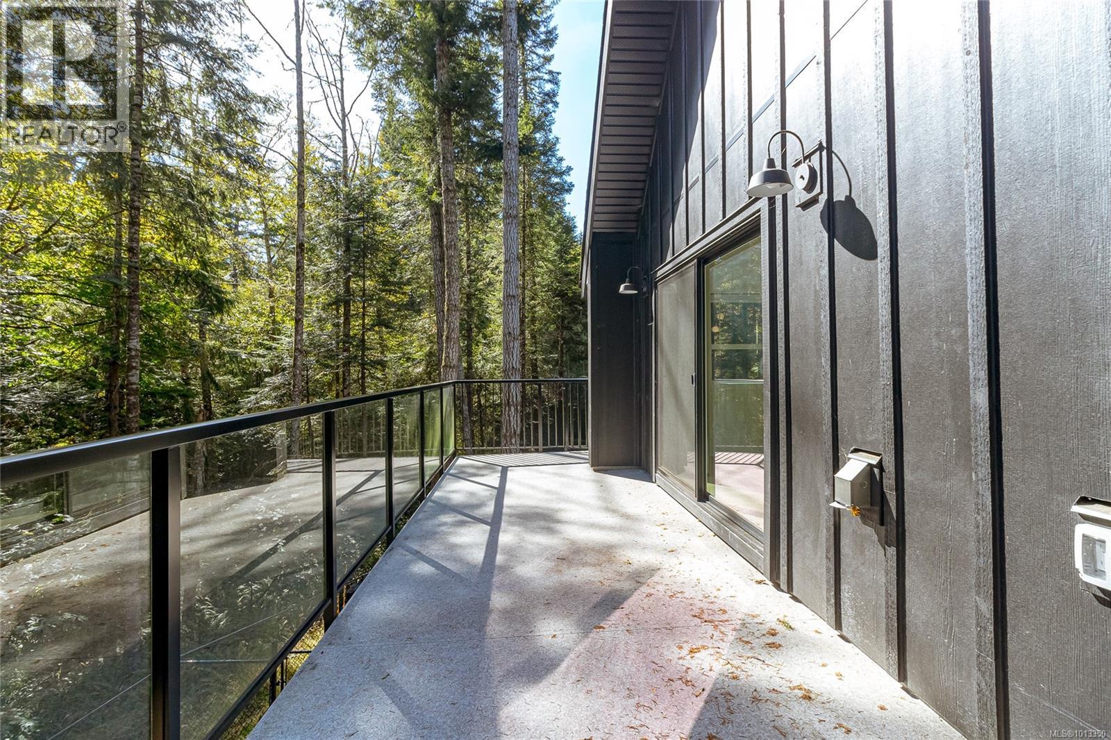 6301 Quail Peak Pl, Sooke