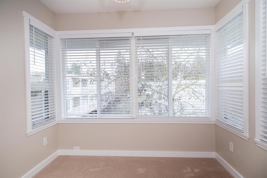 303 1234 MERKLIN STREET, White Rock