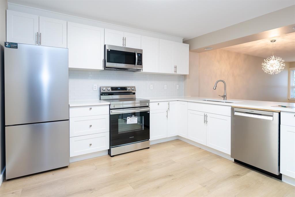 303 1234 MERKLIN STREET, White Rock